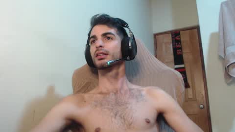 Santiago Enrique online show from 03.03.25