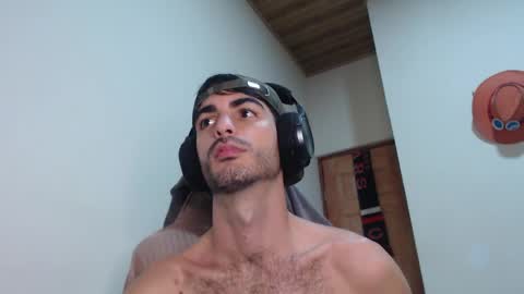 Snapshot of therazhanen chatting on 04.24.26 Santiago Enrique online show from 04.24.26