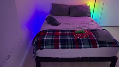 therealdylansdick online show from 11.12.25