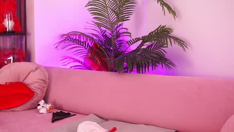 Deea  online show from 12.15.24