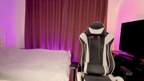 Snapshot of theresajhones chatting on 10.15.25 Theresa online show from 10.15.25