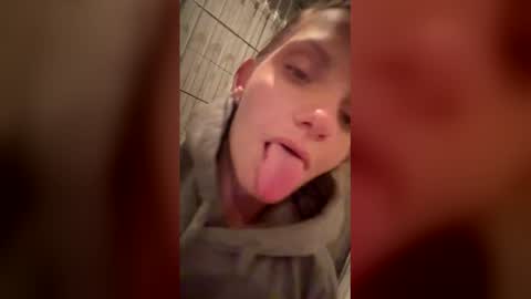 Snapshot of thesadiehawkins chatting on 03.04.26 Sadie Hawkins online show from 03.04.26