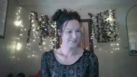 Snapshot of thesillymillie chatting on 10.17.25 sillymillie0 online show from 10.17.25