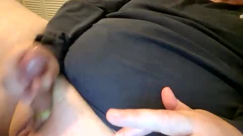 Snapshot of thetrouble chatting on 01.19.26 thetrouble online show from 01.19.26