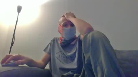 Snapshot of thetubedscarfguy chatting on 02.17.25 Scarf guy online show from 02.17.25