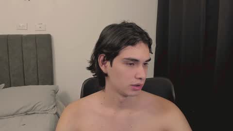Snapshot of thiaan__ chatting on 12.31.24 thiaan__ online show from 12.31.24