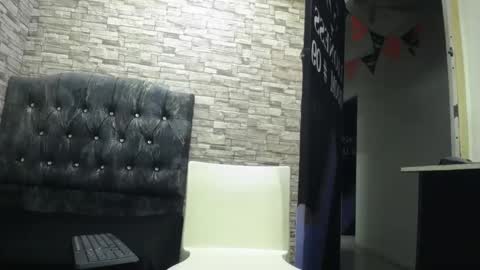 Snapshot of thiago_hairy chatting on 10.19.25 thiago_hairy online show from 10.19.25