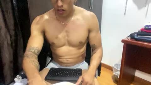 Snapshot of thiago_happy chatting on 09.28.25 thiago_happy online show from 09.28.25