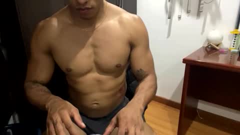 Snapshot of thiago_happy chatting on 12.18.25 thiago_happy online show from 12.18.25