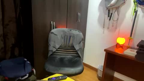 Snapshot of thiago_happy chatting on 04.24.26 thiago_happy online show from 04.24.26