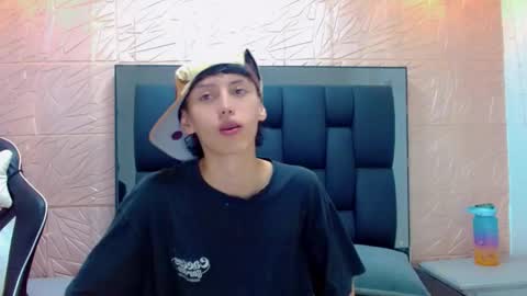 thiago_twink38 online show from 12.02.25