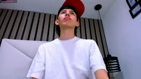 Snapshot of thiago_twink38 chatting on 04.27.26 thiago_twink38 online show from 04.27.26
