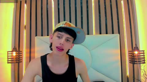 Snapshot of thiago_twink38 chatting on 04.29.26 thiago_twink38 online show from 04.29.26