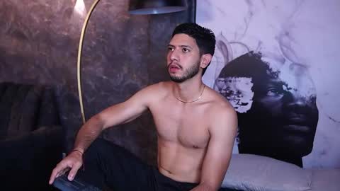 Snapshot of thiago_voss chatting on 12.16.25 Thiago online show from 12.16.25