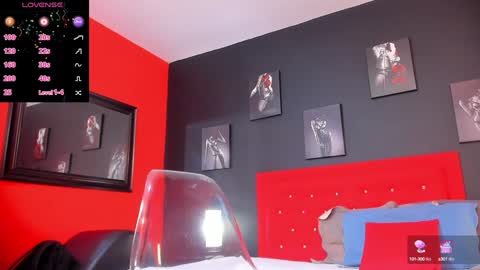 Thia Gomez online show from 01.07.25