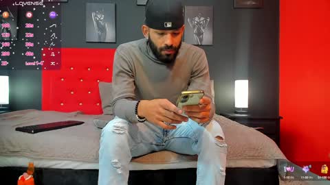 Thia Gomez online show from 01.09.25