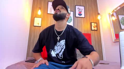 Thia Gomez online show from 01.23.25