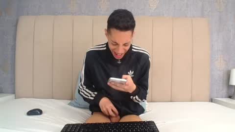 Snapshot of thiagos19 chatting on 06.10.26 Thiago online show from 06.10.26