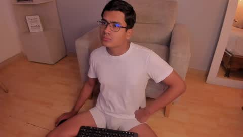 thiagovega_ online show from 04.15.26