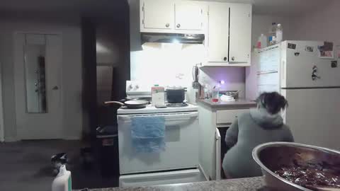 Snapshot of thiccxe chatting on 01.04.25 GinWitDaJuice online show from 01.04.25