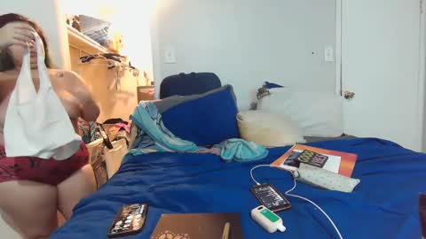 Snapshot of thiccxe chatting on 01.07.25 GinWitDaJuice online show from 01.07.25