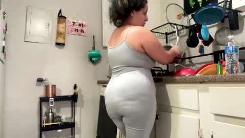 Snapshot of thiccxe chatting on 09.12.25 GinWitDaJuice online show from 09.12.25