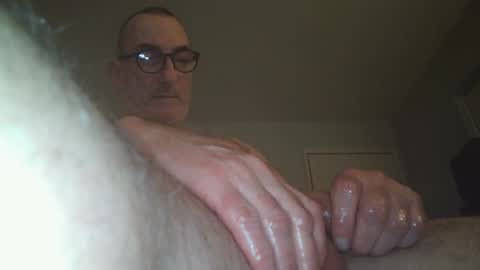 Snapshot of thick2handcurve chatting on 01.10.25 thick2handcurve online show from 01.10.25