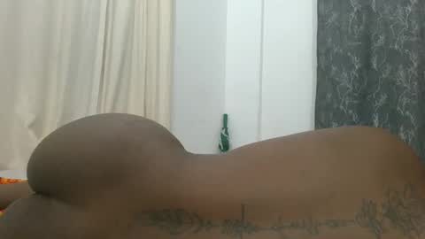 Snapshot of thick_jojo chatting on 01.17.25 Call me Taliee online show from 01.17.25