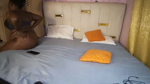 thick_n_flirty online show from 04.17.26