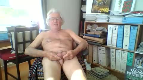 Snapshot of thickcockat71 chatting on 05.28.26 Thickcockat71 online show from 05.28.26
