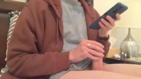 Snapshot of thickveinyuncutbwc chatting on 01.01.25 thickveinyuncutbwc online show from 01.01.25