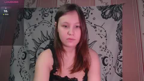 Snapshot of thighswithspikes chatting on 11.21.25 thighswithspikes online show from 11.21.25