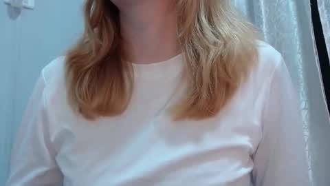 Snapshot of thin33 chatting on 02.16.26 sara online show from 02.16.26