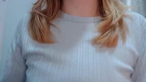 Snapshot of thin33 chatting on 02.17.26 sara online show from 02.17.26