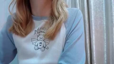 Snapshot of thin33 chatting on 02.20.26 sara online show from 02.20.26