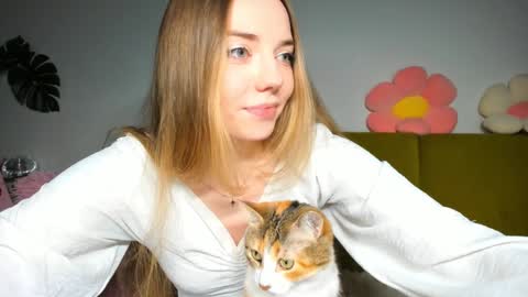 Amelia  shows on mondays fridays and sundays  if anything changes im giving updates on my fansly  online show from 12.02.24