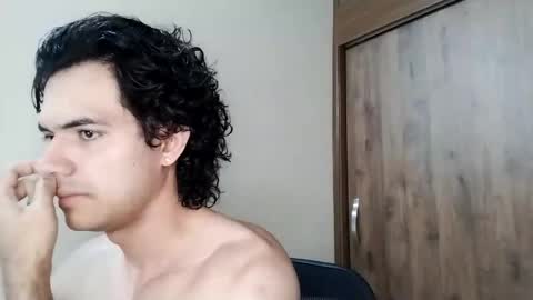 Snapshot of thisisnik chatting on 11.02.25 thisisnik online show from 11.02.25