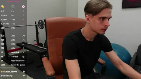 Snapshot of thomas_brons chatting on 07.06.26 THOMAS BRONS online show from 07.06.26