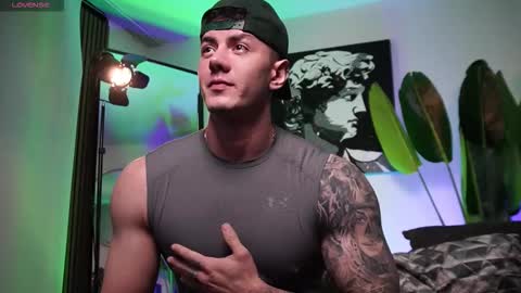 Thomas Falcon online show from 02.07.26