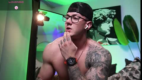 Thomas Falcon online show from 02.11.26