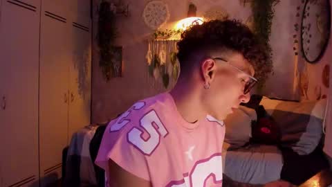 Thomas Grey online show from 01.18.26