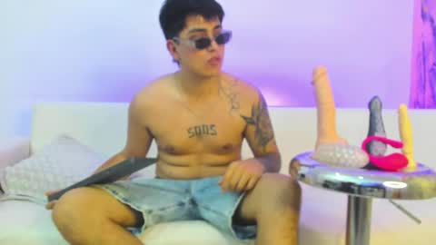 Thomas and Faon  online show from 04.14.26