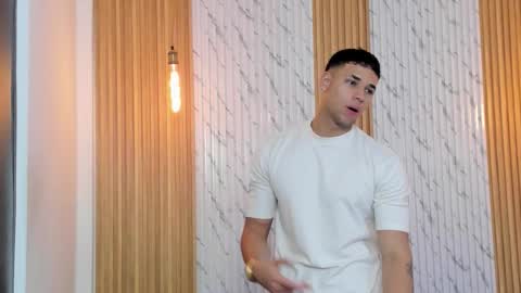 Thomas online show from 11.25.25