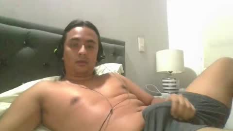 Snapshot of thomasbbc25 chatting on 01.23.25 Thomas online show from 01.23.25