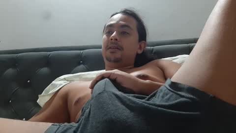 Snapshot of thomasbbc25 chatting on 12.03.25 Thomas online show from 12.03.25