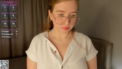 Annie online show from 09.27.25