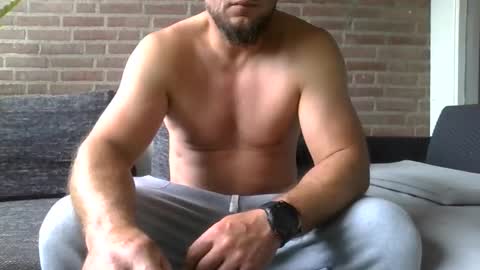 Snapshot of thomasonnl chatting on 09.20.25 thomasonnl online show from 09.20.25