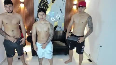 thomson_hot01 online show from 10.01.25