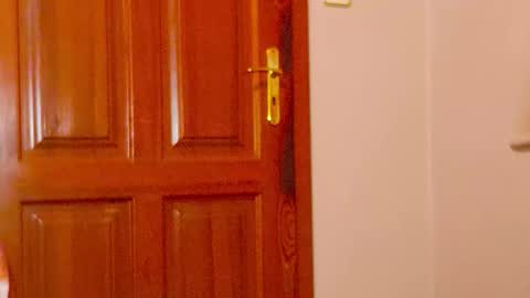 Thongsandstocking online show from 12.17.25