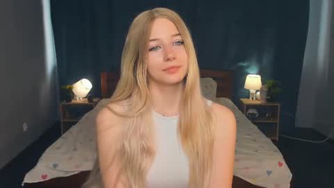 Snapshot of thoracarter chatting on 06.15.26 thoracarter online show from 06.15.26